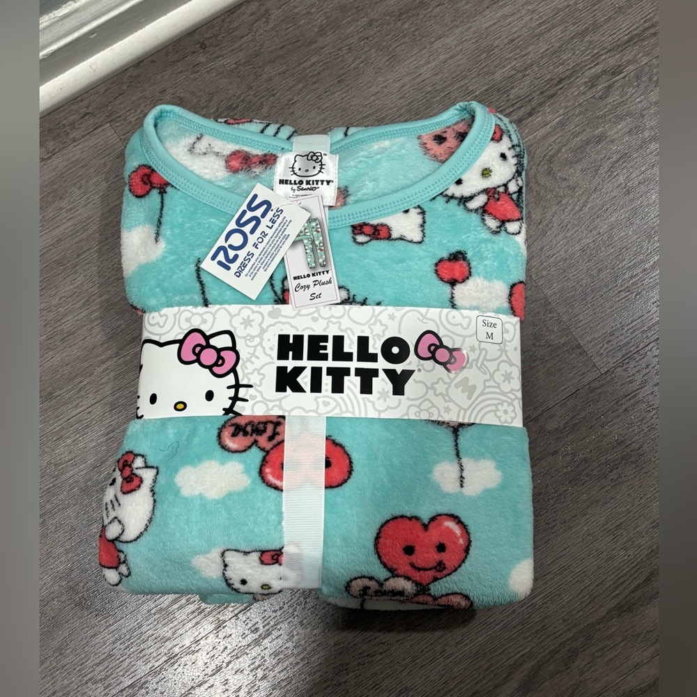 Hello Kitty Pajama Set